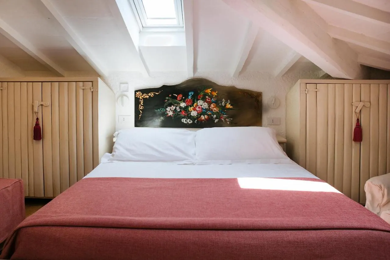 Domus Socolatae Residenza D'Epoca Charming B&B - Adults Only Follonica Bed & Breakfast