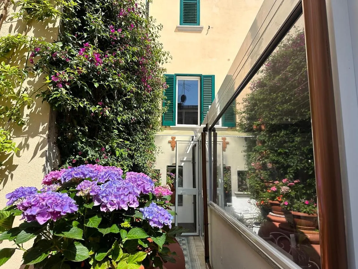 Bed & Breakfast Domus Socolatae Residenza D'Epoca Charming B&B - Adults Only Follonica